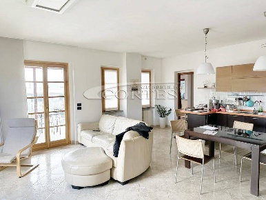 Foto Appartamento in via deledda, Città di Castello di 120 m² con 8 locali