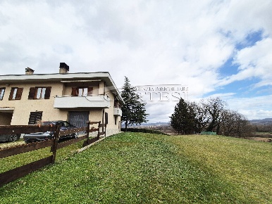 Foto Appartamento a Città di Castello di 120 m² con 5 locali in vendita