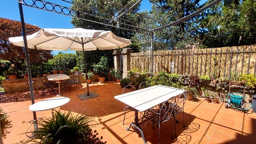 Foto Appartamento a Firenze Bolognese di 180 m² con 9 locali in vendita