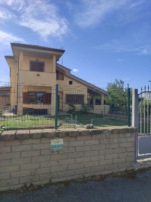 Foto Villa unifamiliare in via colle dell'asino, Cerveteri di 200 m²