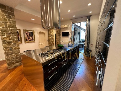 Foto Appartamento in Via Gaetano Milanesi 6, Firenze di 197 m² con 7 locali