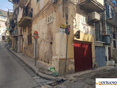 Foto Appartamento a Monreale Centro di 70 m² con 3 locali in vendita