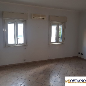 Foto Appartamento a Monreale Centro di 80 m² con 3 locali in vendita