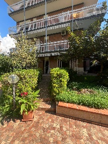 Foto Appartamento in via giacomo matteotti, Formia Centro di 120 m²