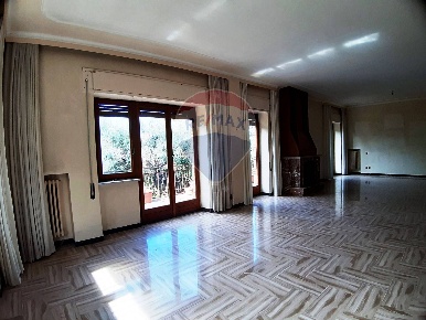 Foto Villa singola in via sant' angelo, Cerveteri Centro di 500 m²