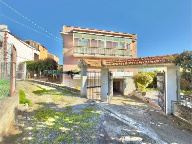 Foto Appartamento in Via Santa Liberata, Monreale Centro di 119 m²