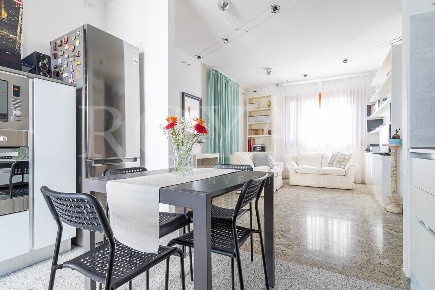 Foto Appartamento in via Guerrazzi  6, Monza San Giuseppe di 124 m²