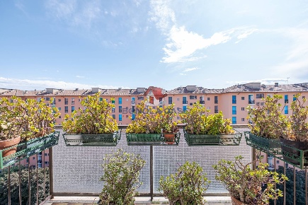 Foto Appartamento in Via Uruguay, Milano Gallaratese di 126 m² con 4 locali