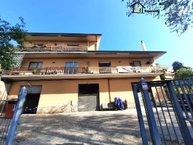 Foto Appartamento in Via Achille Grandi, Monterotondo Borgo Novo di 125 m²