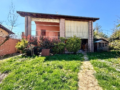 Foto Villa singola a Alessandria Cantalupo di 200 m² con 6 locali