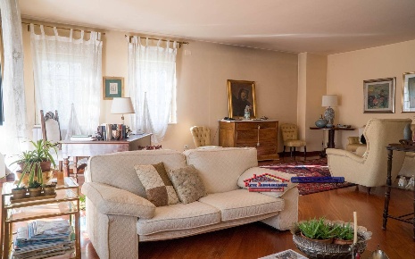 Foto Villa unifamiliare in via repaci, Rende Roges di 330 m² con 12 locali