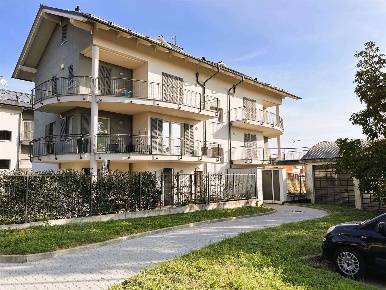 Foto Appartamento in Via Valle Balbiana 9, Chieri Semicentro di 100 m²