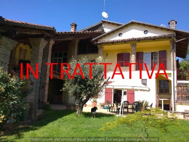 Foto Appartamento in strada canarone 21/A, Chieri Zona Periferica di 210 m²