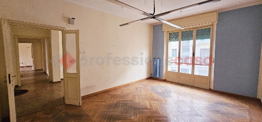 Foto Appartamento in Via des geneys 10, Pinerolo Centro di 135 m²