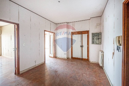 Foto Appartamento in Via Gabelle, Caltagirone Centro di 185 m² con 7 locali