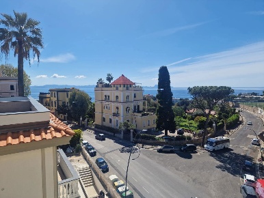 Foto Appartamento in Via Discesa Coroglio 92, Napoli in affitto