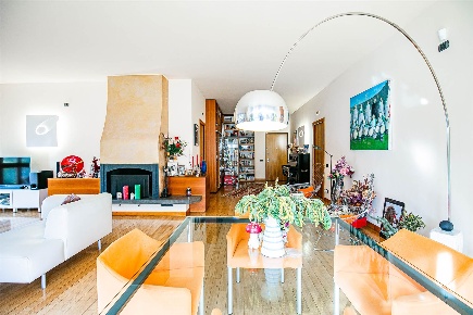 Foto Appartamento in VIA ARBORINA 44, Paderno Dugnano Semicentro di 215 m²