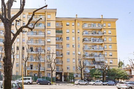 Foto Appartamento in Via Forlanini 36, Desio di 73 m² con 2 locali