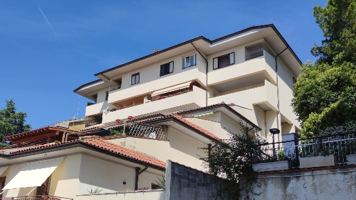 Foto Appartamento a Chieti Chieti Città di 125 m² con 5 locali in vendita