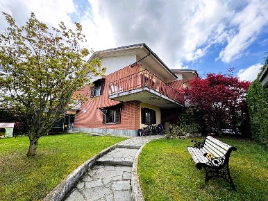 Foto Villa a schiera in Via Pier Paolo Pasolini 6, Chieri Semicentro