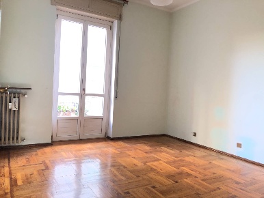 Foto Appartamento in via Antonio Bassignano, Cuneo di 74 m² con 3 locali
