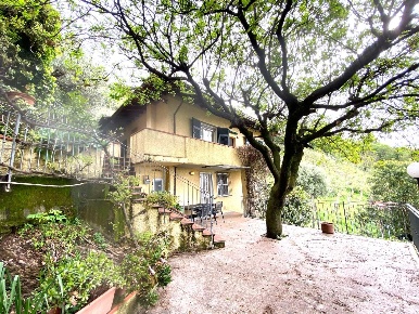 Foto Villa unifamiliare a Massa Romagnano di 135 m² con 5 locali in vendita