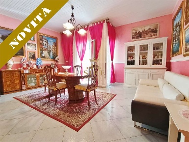 Foto Appartamento in Via Sant'Andrea, Barletta Centro Storico di 150 m²