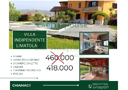 Foto Villa singola in Via Paradiso, Caserta di 500 m² con 6 locali
