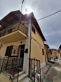 Foto Villa unifamiliare in via ascoli piceno, Messina Gonzaga di 110 m²