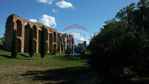 Foto Villa a schiera in Via Anicio Paolino, Roma Arco di Travertino
