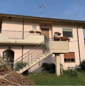 Foto Appartamento in Via Fossone Alto, Carrara in vendita