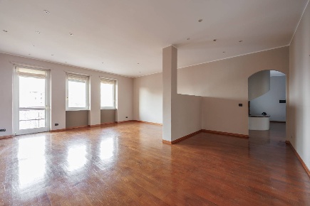Foto Appartamento in Via Gaetano Filangieri, Torino Crocetta di 214 m²