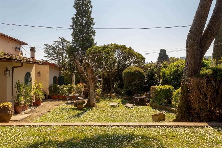 Foto Villa unifamiliare in via di Rinaldi, Scandicci di 664 m² in vendita