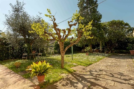 Foto Villa unifamiliare in via di Rinaldi, Scandicci di 664 m² in vendita