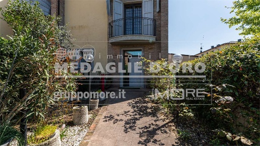Foto Villa a schiera in ad.ze via Morane (MAMMUT CLUB), Modena di 250 m²