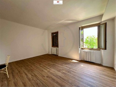 Foto Appartamento in VIA ROMA, Paderno Dugnano Semicentro di 90 m²