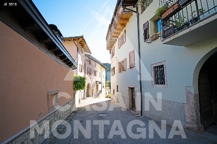 Foto Appartamento a Trento Cadine di 230 m² con 5 locali in vendita