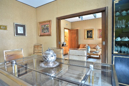 Foto Appartamento in Via melo 190, Bari Murat di 140 m² con 5 locali