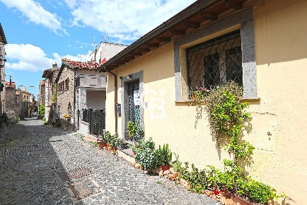 Foto Appartamento in Via della Polveriera, Viterbo in vendita