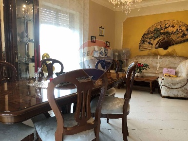 Foto Appartamento in via federico parremuto, Misterbianco di 145 m²