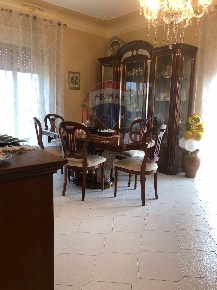 Foto Appartamento in via federico parremuto, Misterbianco di 145 m²