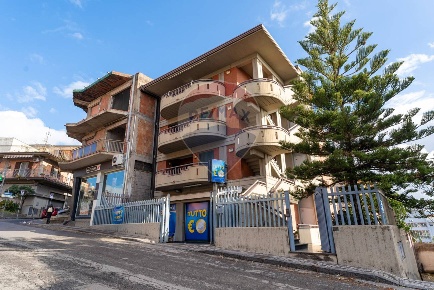 Foto Appartamento in Via Cappuccini, Adrano in vendita