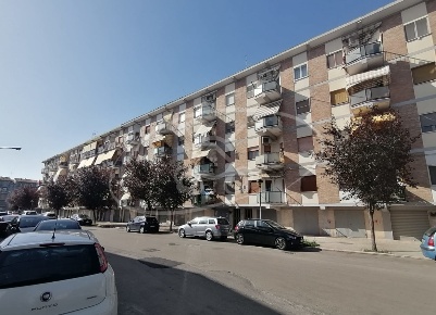 Foto Appartamento in Via Bachelet, Foggia di 110 m² con 4 locali in vendita