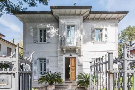 Foto Villa singola in Viale D. Chiesa, Riccione Abissinia di 406 m²