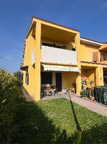 Foto Villa bifamiliare in Luigi fantoni 192/o, Villafranca di Verona