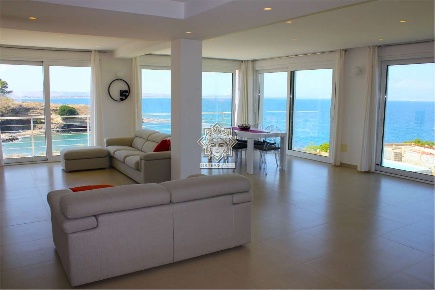 Foto Villa unifamiliare in via del mare, Augusta di 250 m² con 7 locali