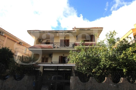 Foto Appartamento in Via De Gasperi 4, Arzano di 190 m² con 5 locali