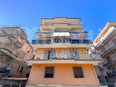 Foto Appartamento in Via Cavalieri di V. Veneto 18, Arzano di 90 m²