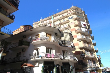 Foto Appartamento in Via Napoli 75, Arzano di 107 m² con 3 locali