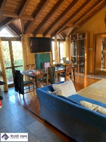 Foto Appartamento in VIA FRATELLI CASATI, Limbiate Centro di 85 m²